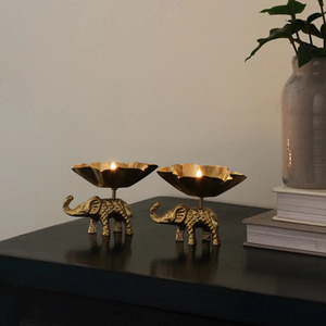 Soporte de luz de té de elefante de Metal de alta calidad y Diya para decoración del hogar Linternas Diya Diwali de moda - Product Image 1