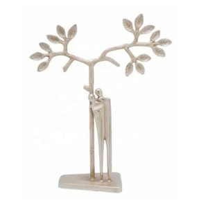 Figurine de gymnastique élégante Objet de table sculptural Accent unique pour les intérieurs modernes Espaces de bureau et affichage inspiré du fitness - Product Image 6