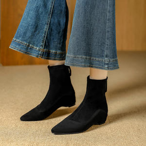 Chaussures à talons hauts pour femmes, escarpins à bout pointu et talon carré en daim doux avec semelle intérieure confortable pour occasions formelles - Product Image 2