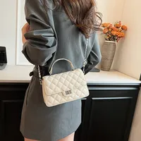 Sac à main matelassé en daim de luxe personnalisé pour femme avec fermeture éclair et chaînes, style anglais, sac de mode urbaine européenne