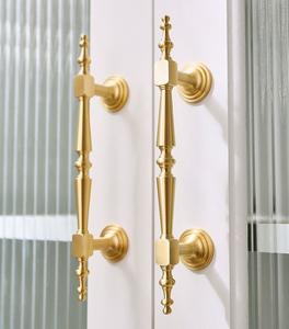 Poignées de meuble élégantes en laiton massif avec finition traditionnelle, tirettes de luxe pour intérieurs en bois - Product Image 2