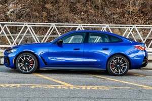 2023 for l 4 M 50 Sedan AWD Lithium Battery R18 Tires Leather Seats <b>Panoramic</b> Sunroof 6 Seats Aluminium Alloy Roof Rack - Product Image 6