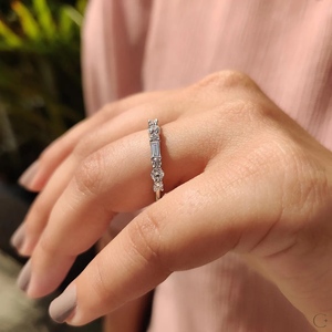 แหวนทองคำแท้ 14k งานแฮนด์เมด สวมใส่ได้ทุกวัน ดีไซน์โรแมนติก ประดับเพชรทรงบาแก็ตต์ แหวนนิรันดร์ สำหรับผู้หญิง เหมาะสำหรับวันครบรอบแต่งงาน - Product Image 2