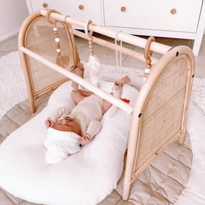 Gimnasio de actividades para bebés de diseño innovador, de ratán, de alta calidad, hecho a mano. - Product Image 6