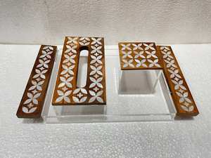 Bandeja de Servicio Decorativa para el Hogar, Estilo Animal, Hecha a Mano en India, con Incrustaciones de Nácar y Mango de Madera de Acacia, Ecológica y de Alta Calidad - Product Image 3