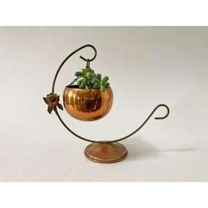 Jardinières décoratives en laiton haut de gamme pour décor de salon élégant avec poignée Design martelé avec poignée jardinière en laiton - Product Image 2