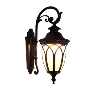 งานโลหะที่ได้แรงบันดาลใจจากอุตสาหกรรม ผสมผสานกับรูปทรงแก้วที่เรียบหรู เหมาะสำหรับห้องใต้หลังคาและพื้นที่แบบเปิดที่ทันสมัย ตกแต่งอย่างน่าทึ่ง - Product Image 3