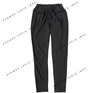 Pantalones informales finos de primavera y otoño personalizados para hombre, pantalones vaqueros de mezclilla con agujeros a la moda 2024, pantalones vaqueros rectos informales de camuflaje - Product Image 1