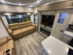 Nouveau 2026 Dutchmen Astoria 3173R-L-P - Product Image 6