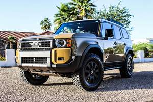 Toyota Land Cruiser 2024 Primera Edición, Tracción en las Cuatro Ruedas Permanente, Diferenciales Central y Trasero Bloqueables - Product Image 3