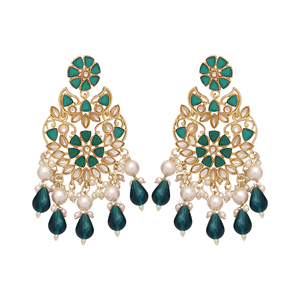<b>Kundan</b> Sparkle Earrings for Women - Product Image 3