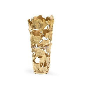 Vase à fleurs en métal couleur or avec différents motifs, pot à fleurs pour la décoration de mariage et d'événements - Product Image 2