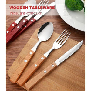 Ensemble de couverts en métal royal avec cuillère et fourchette à manche en bois, parfait pour les mariages à domicile, les restaurants d'hôtels et les tables. - Product Image 6