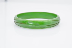 Nueva moda Vintage verde baquelita brazalete pulsera tallada Ángel colorido acrílico resina brazaletes Vintage joyería regalos de navidad - Product Image 5