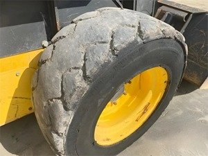 Mini chargeuse sur chenilles compacte NEW HOLLAND L225, produit à succès, technologie innovante, modèle 2013 - Product Image 5