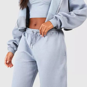 Meilleurs ensembles de survêtements personnalisés pour femmes 2026, comprenant un sweat-shirt court et un pantalon de jogging à taille large et élastique, style uni - Product Image 5