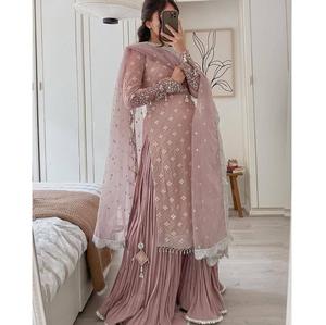 Vêtements pakistanais à la mode les mieux notés ensemble de costumes Salwar Kameez pour la fête de mariage Fashion Forward au meilleur prix - Product Image 1