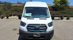 1FTBW3XM1SKA48499 2025 E-Transit 350 Furgoneta de Carga Eléctrica Ejecutiva - Product Image 4