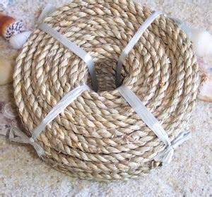 Corde de tapis d'herbe de mer naturelle torsadée en vrac exportée/matériau sec d'herbe de mer/rouleau de paille d'herbe de mer séchée pour l'artisanat - Product Image 6