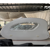 Bateau électrique gonflable conçu avec du PVC résistant, des sièges amovibles et un stockage plus frais