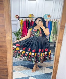 Robe en coton mousseline moderne à imprimé numérique, une pièce, à porter au quotidien, prix de gros, vêtement ethnique, noir, en stock, pour femmes, tissage - Product Image 2