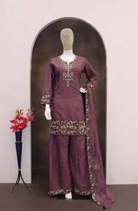 Lancement du nouveau Kurti Plazzo en soie Simar romain lourd élégant avec Dupatta en soie Simar romain lourd - Product Image 2