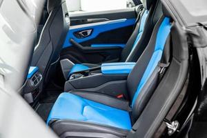 Lamborghini Urus 2019, Motor V8 Turbo de 641 CV, Tracción en las Cuatro Ruedas, Interior de 4 Asientos, Mayormente sin Modificar - Product Image 3