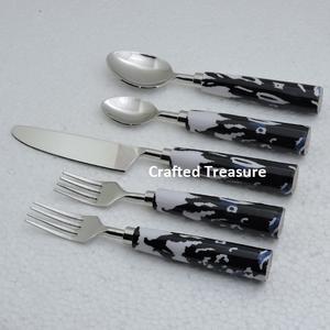 Cubiertos elegantes con mango de resina, juego de boda de acero inoxidable, 4 Uds., cubiertos para utensilios de cocina, vajilla y juego de cucharas de postre - Product Image 5