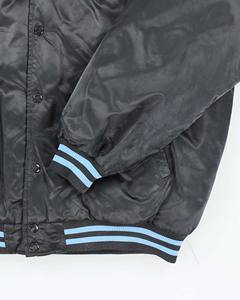 Classic Bulls Jackets con Modern Varsity Jacket para hombre Iconic Chicago Jacket - Product Image 4