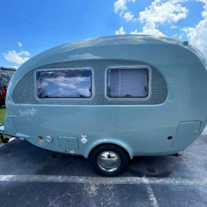 Remolque de Camping Mini Teardrop de Aluminio y Acero Ligero, Moderno y de Calidad, Envío Inmediato, Turbo 4x4 para Aventuras al Aire Libre - Product Image 2