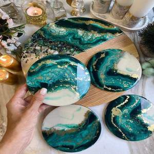 Ensemble de sous-verres en résine artistique avec flocons métalliques intégrés tapis époxy faits à la main idéal pour la table de salon et idées cadeaux - Product Image 2
