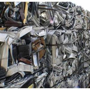 Blocs de rebuts d'aluminium 6063 pressés, 1 tonne, qualité industrielle AA, pureté 99,9%-99,99% pour le recyclage - Product Image 6