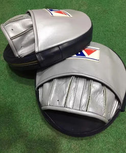 Almohadillas de Entrenamiento de Boxeo y Artes Marciales de Cuero PU de Alta Calidad - Diseño Personalizable, Duradero y Ecológico - Product Image 2
