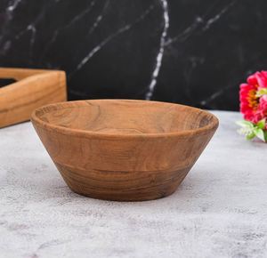 La característica más distintiva de este cuenco es su forma cónica o cónica. A diferencia de un cuenco redondeado tradicional, este - Product Image 1