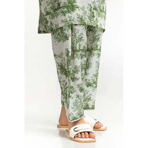 ชุดเซ็ตสองชิ้นลำลองสำหรับผู้หญิง สีขาว ผ้าโพลีแคมบริค ระบายอากาศได้ดี คอวี แขนยาว ลายพิมพ์ ชุดเซ็ตฤดูใบไม้ผลิ/ฤดูร้อน กางเกงขาสั้น ไซส์ XS/XS - Product Image 6