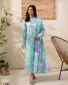 Elegante traje cosido bordado con estampado digital de césped con Pure Check Lawn Dupatta - Product Image 5