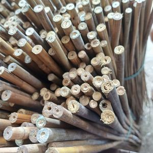 Piquets en bambou naturel pour l'agriculture, traitement personnalisé, approvisionnement en vrac - Product Image 1