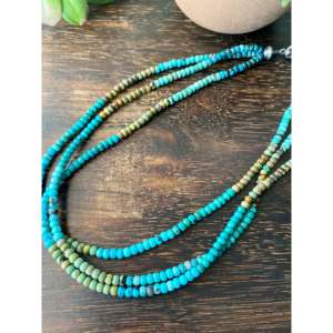 Collier de perles multi-brins fait main Navajo avec perles turquoise multiples et chaîne en argent sterling à motif d'ancrage pour mariages et fêtes - Product Image 5