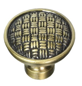 Bouton de placard décoratif en laiton doré de meilleure conception fait à la main en métal solide fait à la main disponible aux meilleurs prix. - Product Image 2