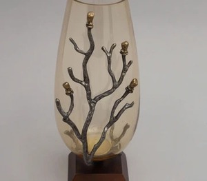 Vase vintage élégant en métal avec verre doré Superbe pièce maîtresse de style antique parfaite pour la table à manger de salon ou le bureau - Product Image 6