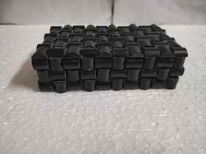 Cesta de Almacenamiento de Ratán Negro Tejida a Mano con Tapa Segura, Caja Organizadora Rectangular Decorativa Estilo Bohemio para Hogar, Oficina, Dormitorio - Product Image 6