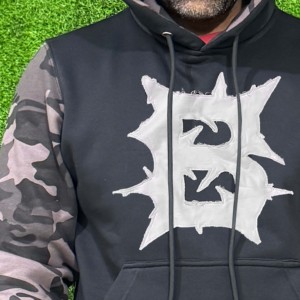 Ensemble de survêtement pour homme personnalisé avec logo, coupe régulière, à capuche, avec pantalon de jogging évasé et sweat-shirt - Product Image 5