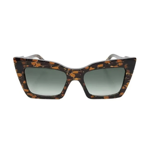 Gafas de sol con montura de cuerno de ultra lujo hechas con atención al detalle y amor por los materiales tradicionales y la moda moderna - Product Image 1