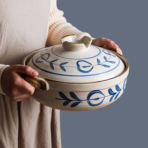 Olla caliente de cerámica audaz con un diseño ingenioso y fuertes propiedades térmicas, ideal para guisos, gachas o alimentos reconfortantes - Product Image 1