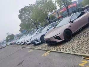 รถยนต์ไฟฟ้า EV ดีไซน์ทันสมัยปี 2023 มือสอง ขายดี พร้อมระยะทางวิ่ง 201-300 กม. มอเตอร์ 120 กิโลวัตต์ และแบตเตอรี่ 50-70 กิโลวัตต์ชั่วโมง - Product Image 6