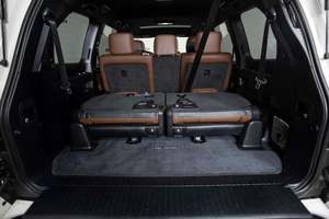 Toyota Land Cruiser 2019 en Venta / Disponible para la Venta con Bajo Kilometraje, Motor de Gasolina, Auto Usado en Excelentes Condiciones y Sin Accidentes, Volante a la Izquierda - Product Image 4