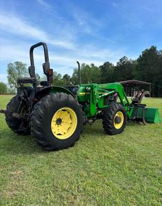 Tractor agrícola usado 2023 John Deer 5205 50hp - Product Image 3
