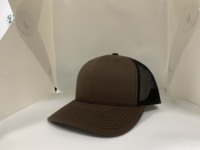 Casquettes de camionneur OEM ODM du Vietnam en gros, fabrication à faible coût, personnalisables, vierges, multicolores, en maille et en tissu éponge