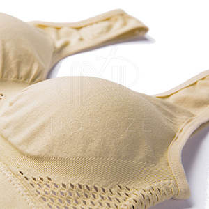 Active Wear Soutien-gorge de sport pour femme Respirant Spandex Polyester Logo avant Fabriqué au Pakistan - Product Image 4