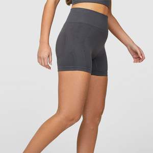 "Short sans coutures tendance pour femme-Respirant et léger-Idéal pour la gym, la course et les tenues décontractées" - Product Image 4